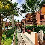 בית נופש Residencia El Duque - 1, Marius *