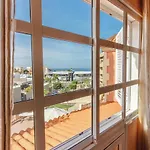 Residencia El Duque - 1, Marius אדחה