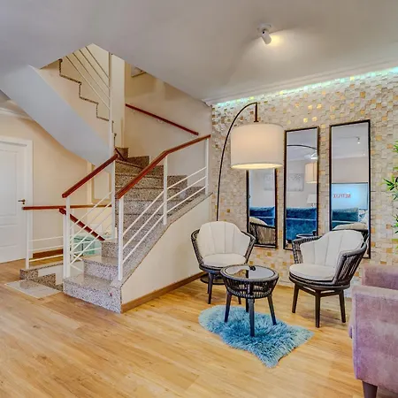 Residencia El Duque - 1, Marius בית נופש *
