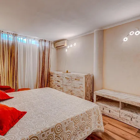Residencia El Duque - 1, Marius Prázdninový dům